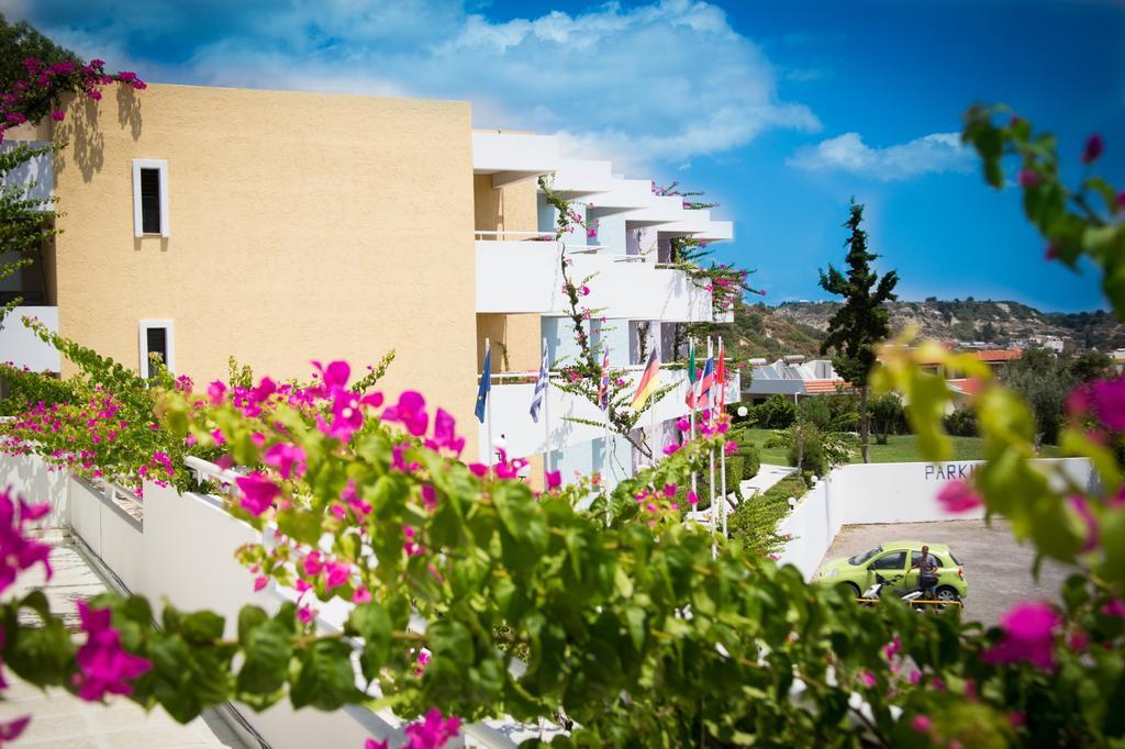 Iris Hotell 3*