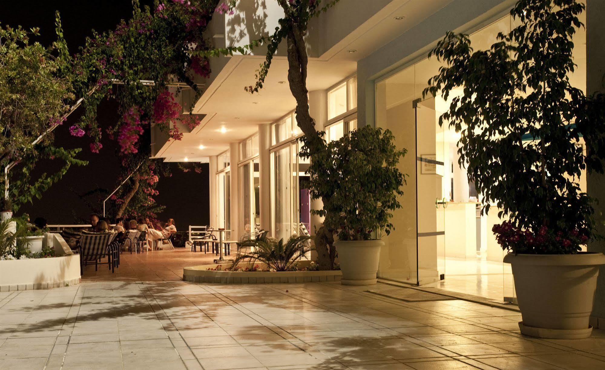 Hotell Iris 3*